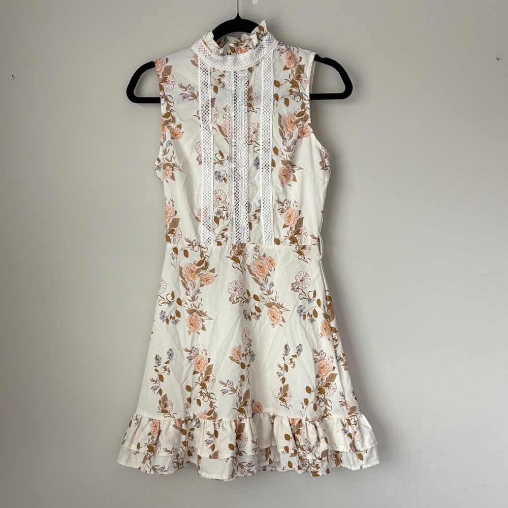 Eily Bazar Chic Floral Lace Mini Dress